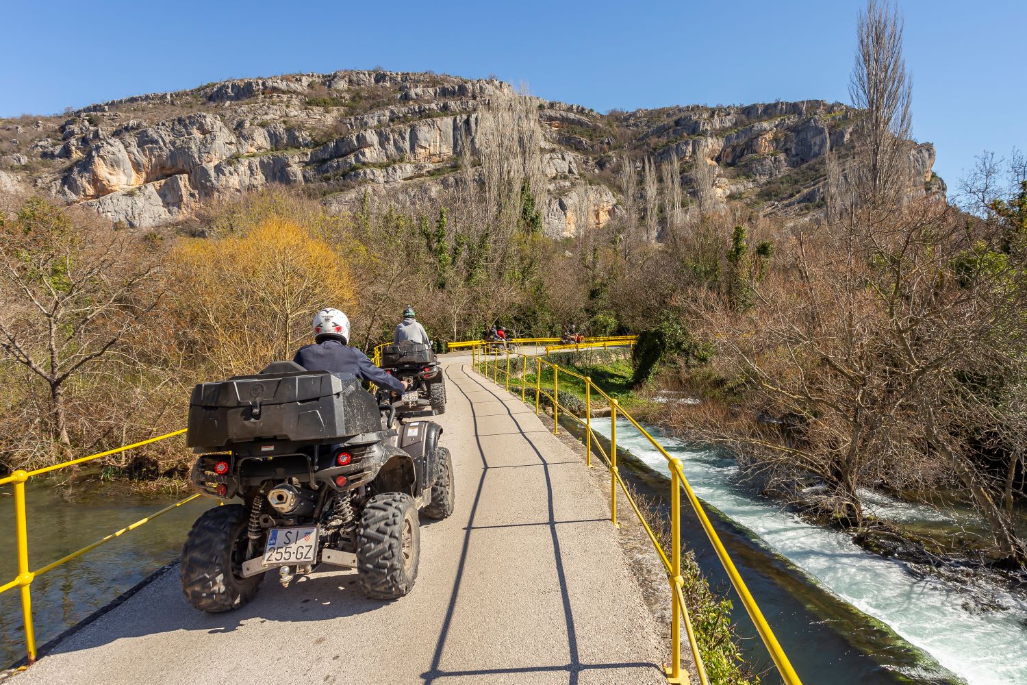 Iskusni vodiči i lokalne rute